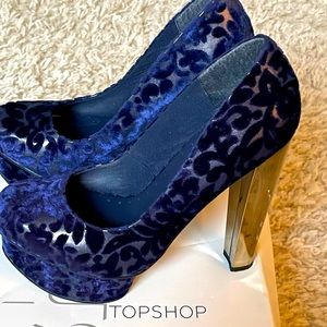 Navy suede design shoes